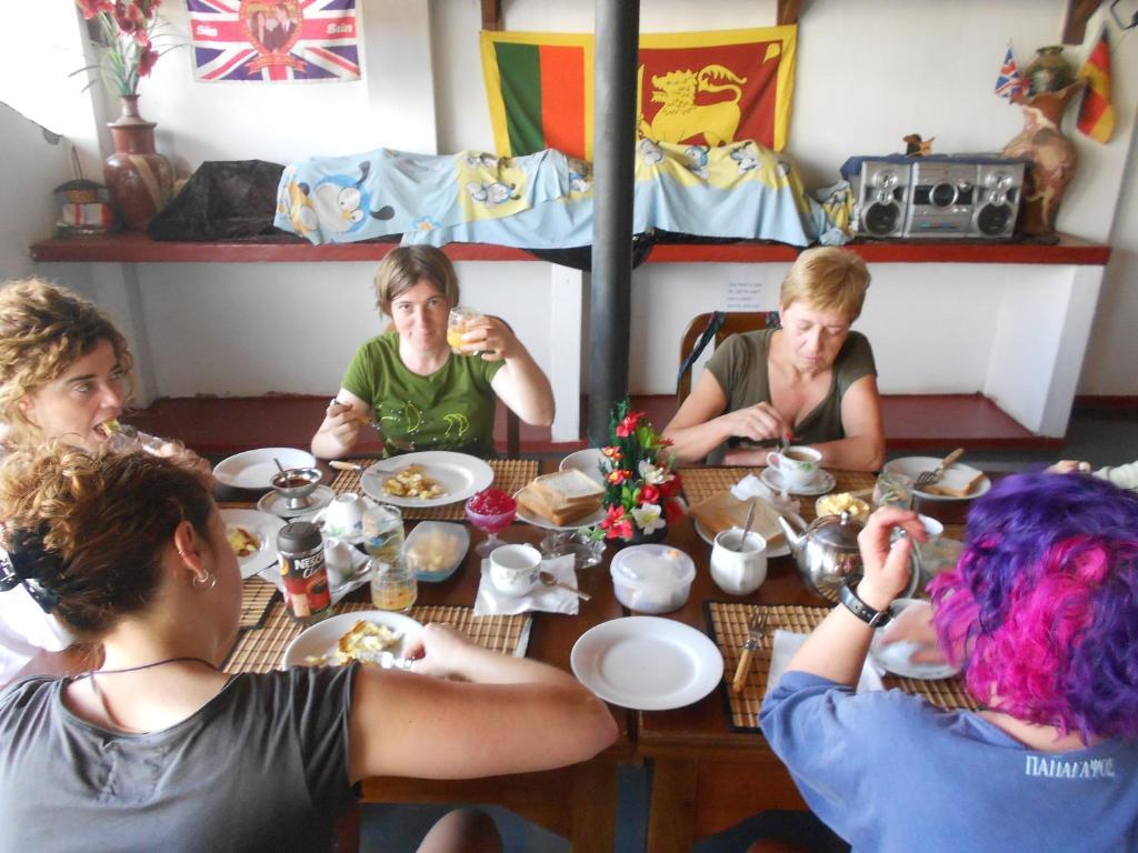 Shanith Guesthouse Negombo Bilik gambar